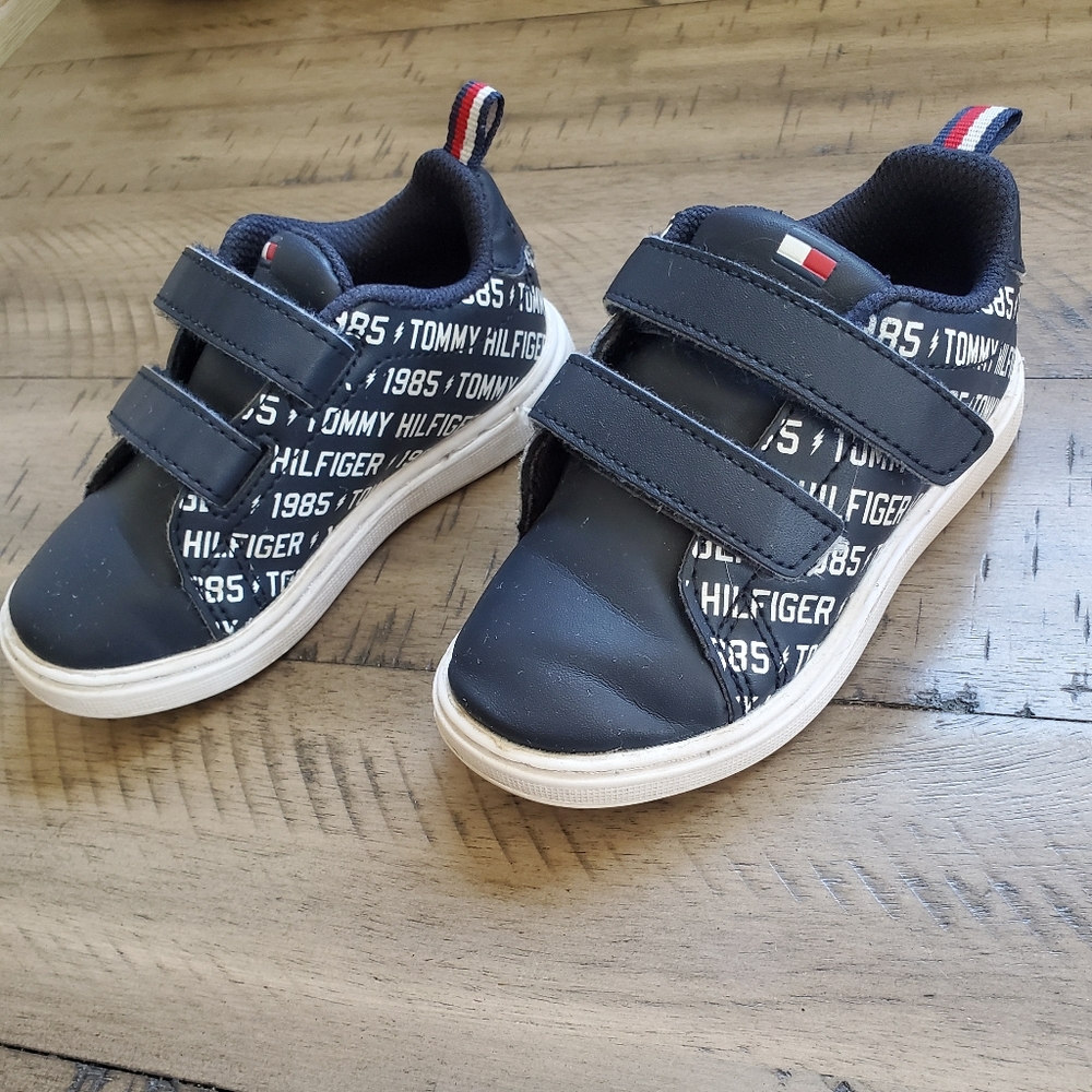 Toddler boy Tommy Hilfiger 7c